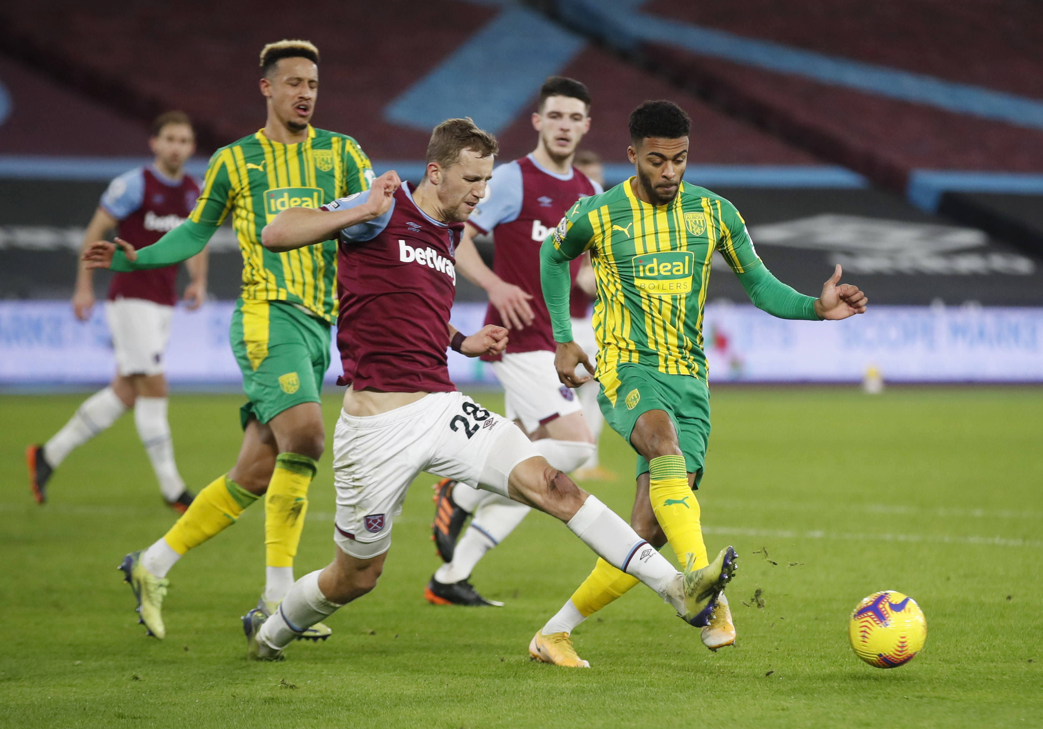 同样巨大 同样巨大